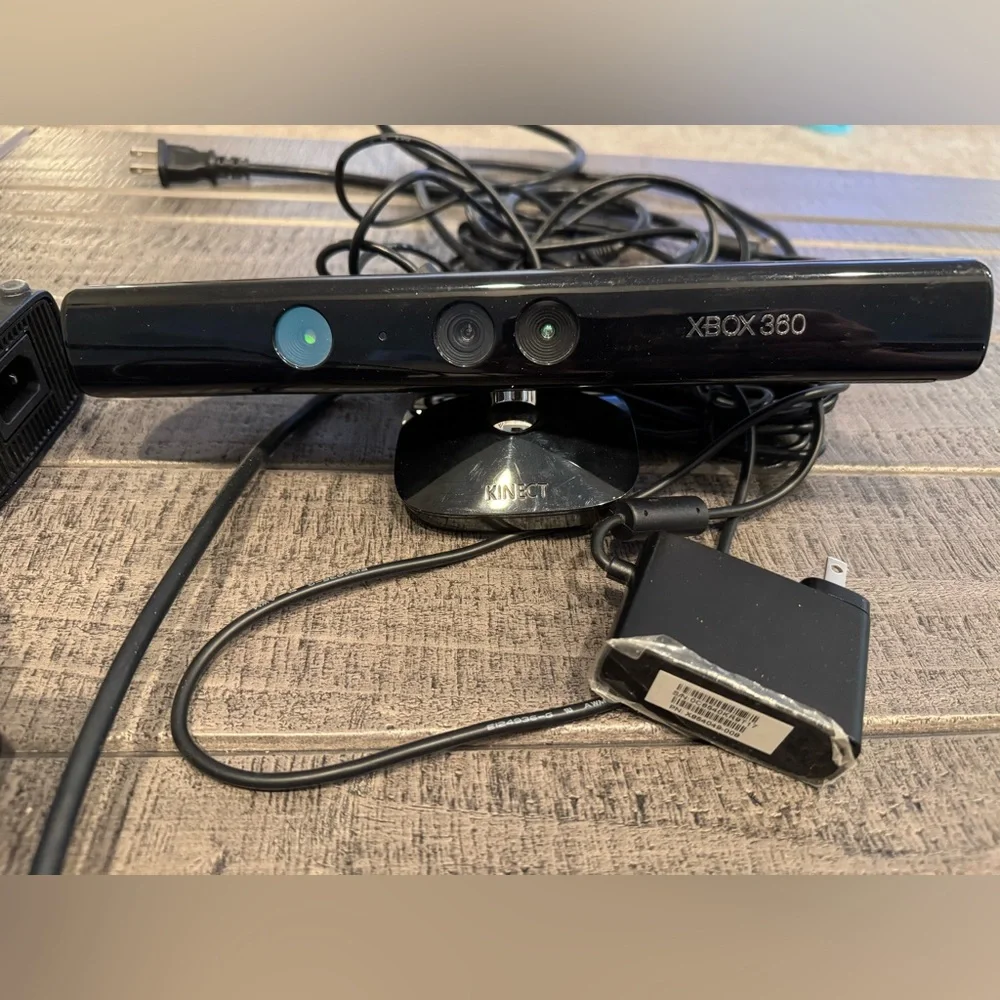 XBOX 360 Black Gaming Console with Kinect, Controllers and Games